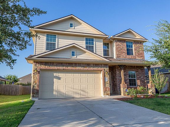 2nd image of 1103 Montell Ln