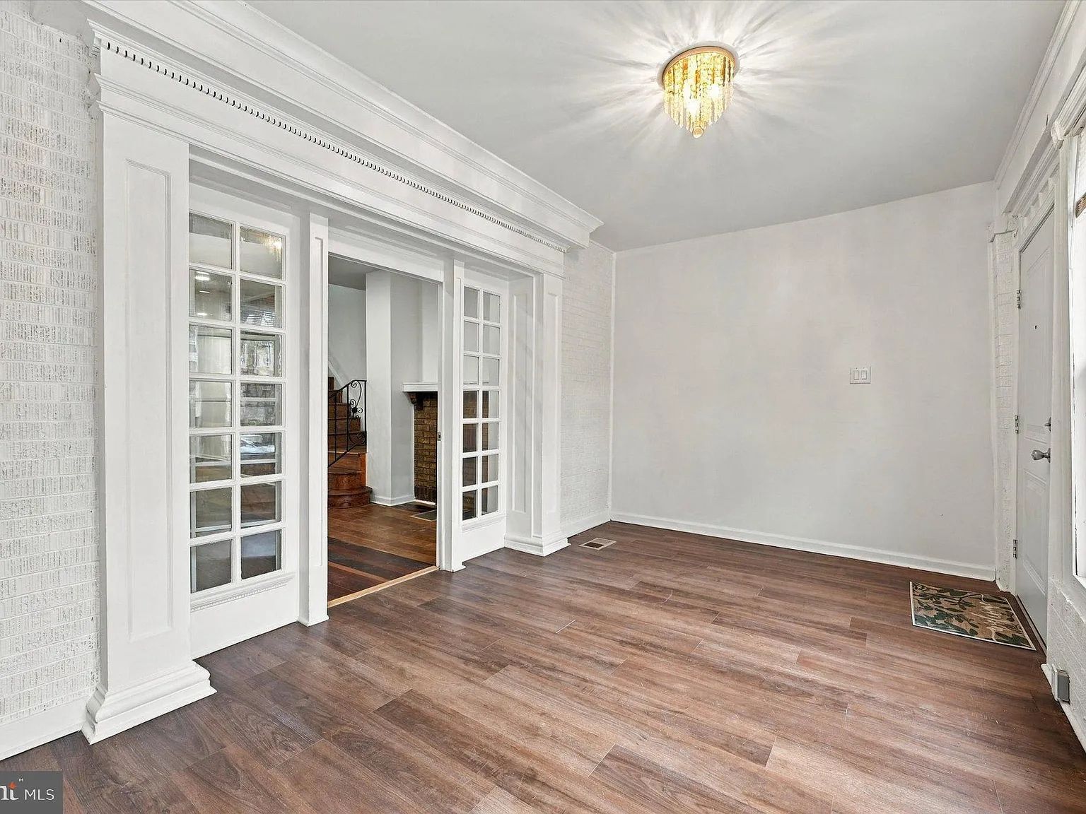 4 bed, 2.5 bath, 1342 sqft, $2,000 — Photo 3