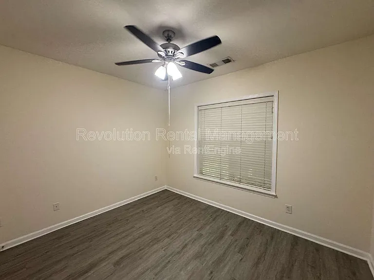 1007 Whittington Way — Photo 11