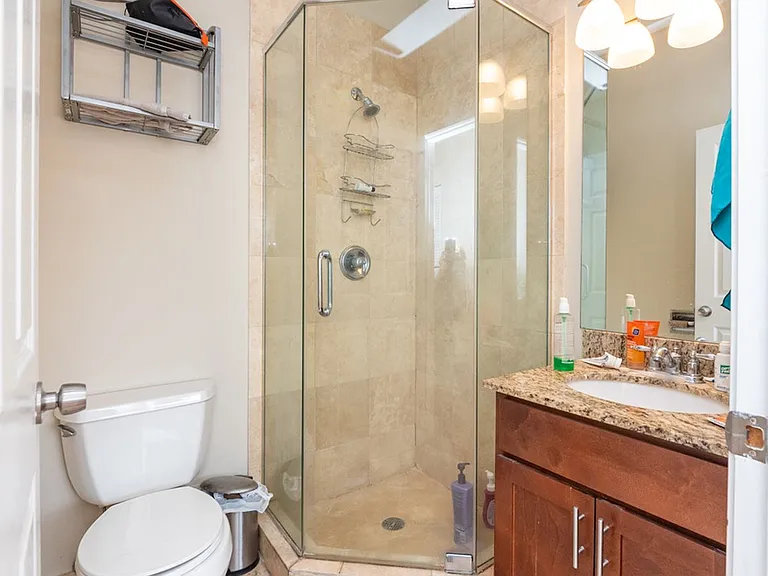 2534 W Flournoy St #1 — Photo 5