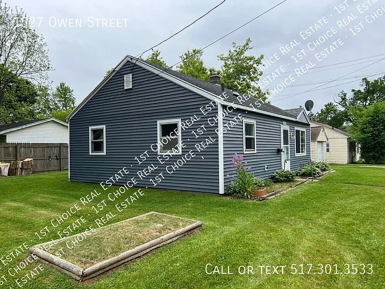 1527 Owen St — Photo 15