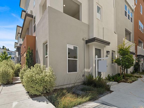 2nd image of 2913 Corvin Dr #145