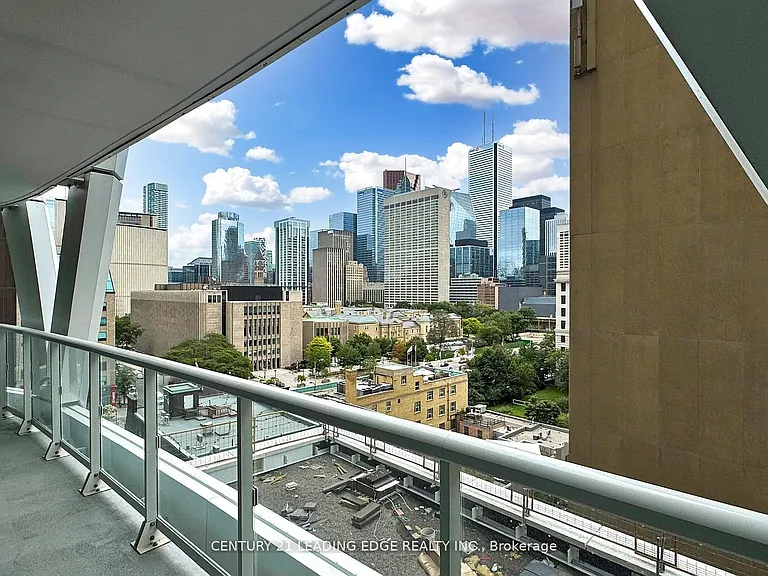 230 Simcoe St #726 — Photo 21