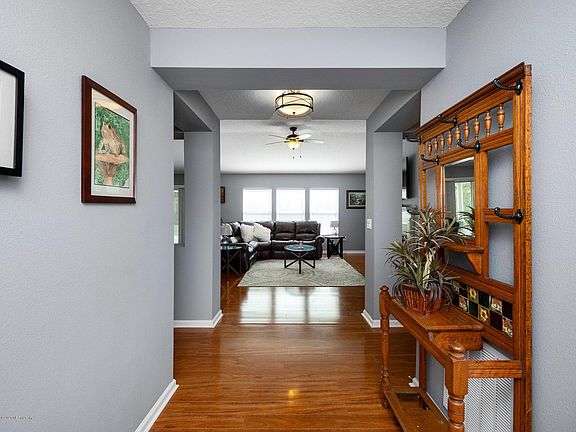 5th image of 2179 Chandlers Walk Ln