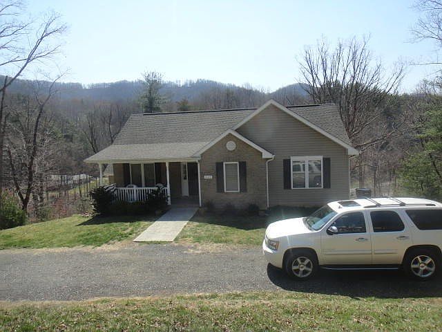 Boones Trail Front