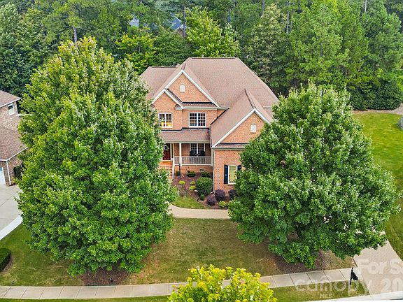 3rd image of 16506 Doves Canyon Ln