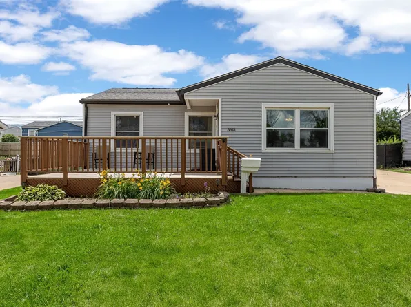 5515 Cedar Dr NW, Cedar Rapids, IA 52405