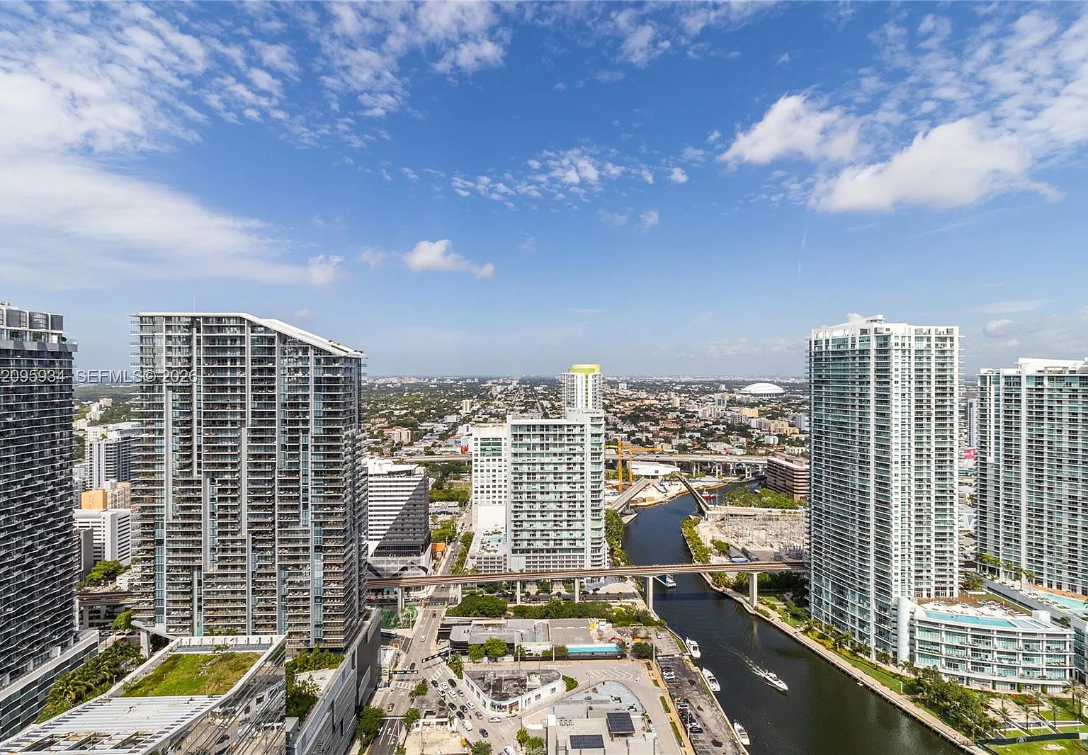 Reach Condo — Photo 4