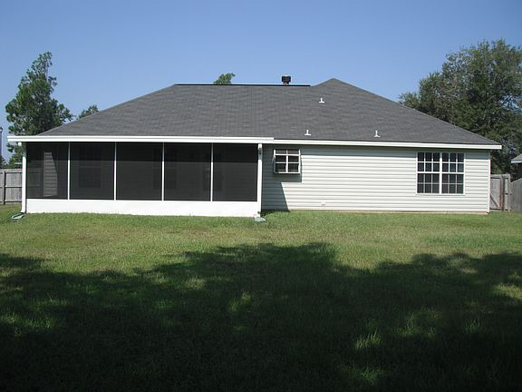 3rd image of 17209 Meadowbrook Dr