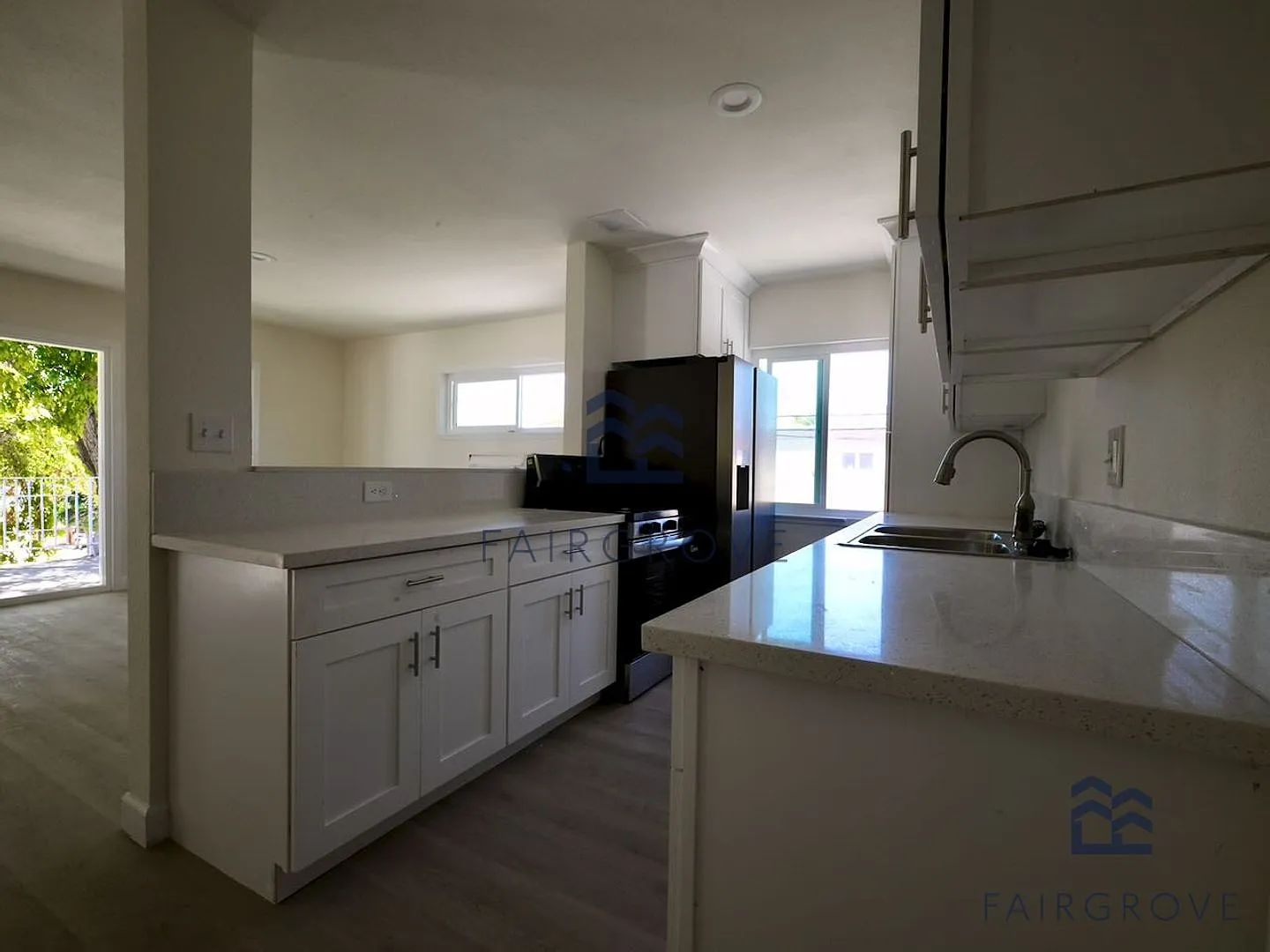 7353 Comstock Ave — Photo 2