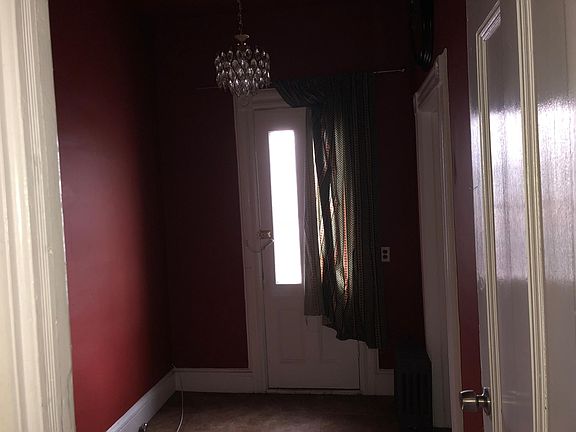 1 st bedroom 
