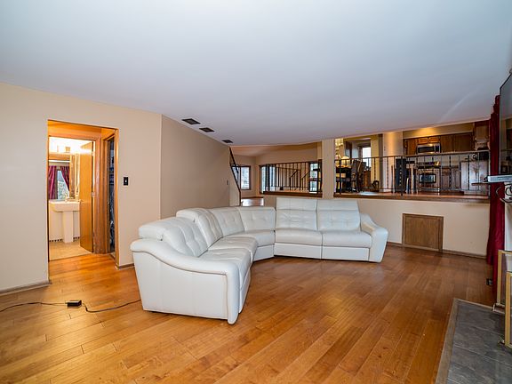 5th image of 11753 Brookside Dr