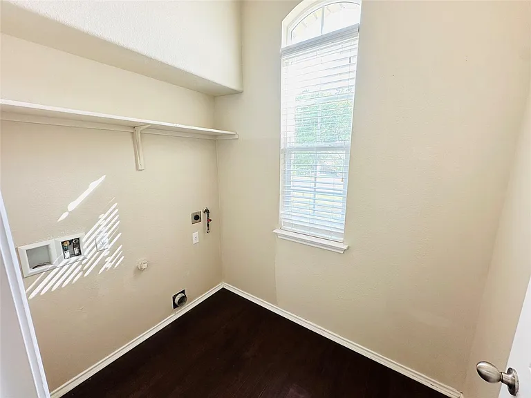 245 Verano Dr — Photo 19