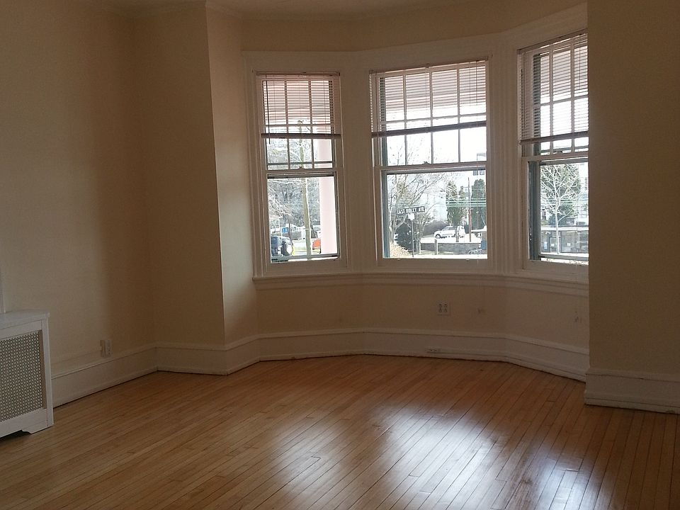 Living Room empty