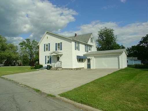 driveway/side view
