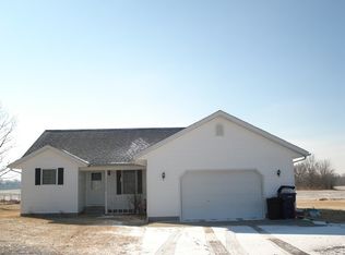 16295 Caplinger Pond Rd, Marion, IL 62959