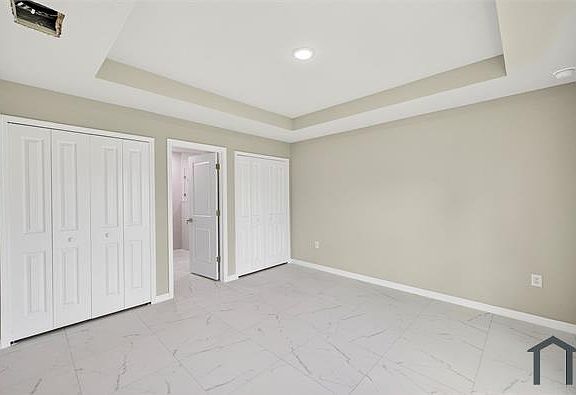 4th image of 214 Lausanne Ave