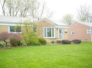 29472 Grandon St, Livonia, MI 48150