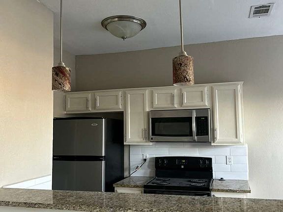 2nd image of 4113 Esters Rd APT 604