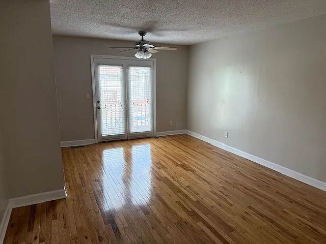 2503 Lakeview Dr #13 — Photo 4