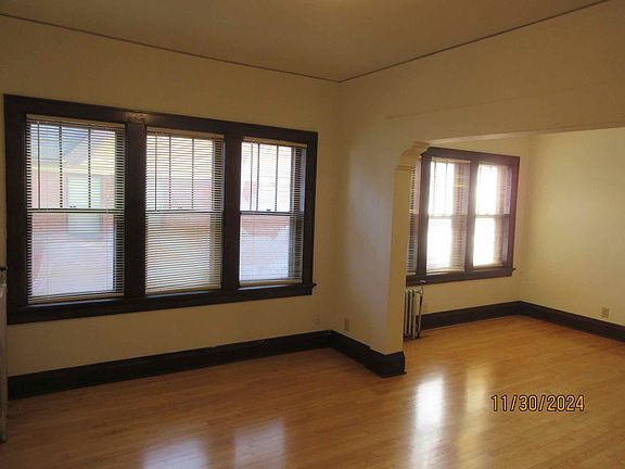 2nd image of 903 E Wright St #3