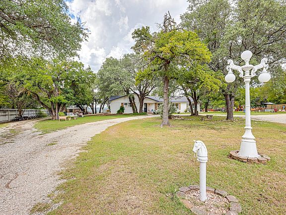 4th image of 557 Rivercrest Rd