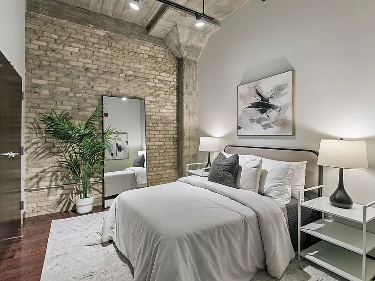 618 Washington Ave N #500 — Photo 13