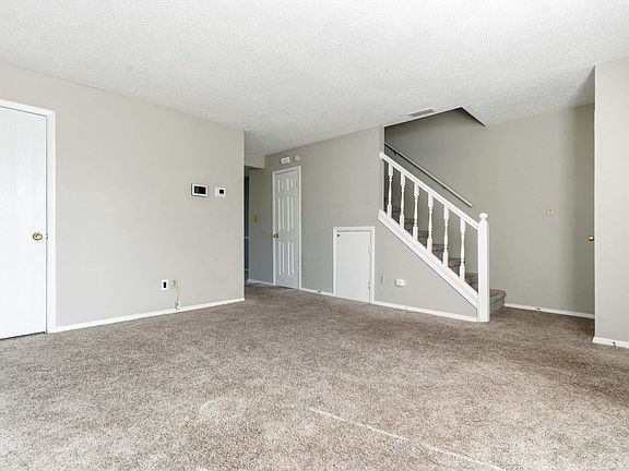 5th image of 1935 Springlake Ct