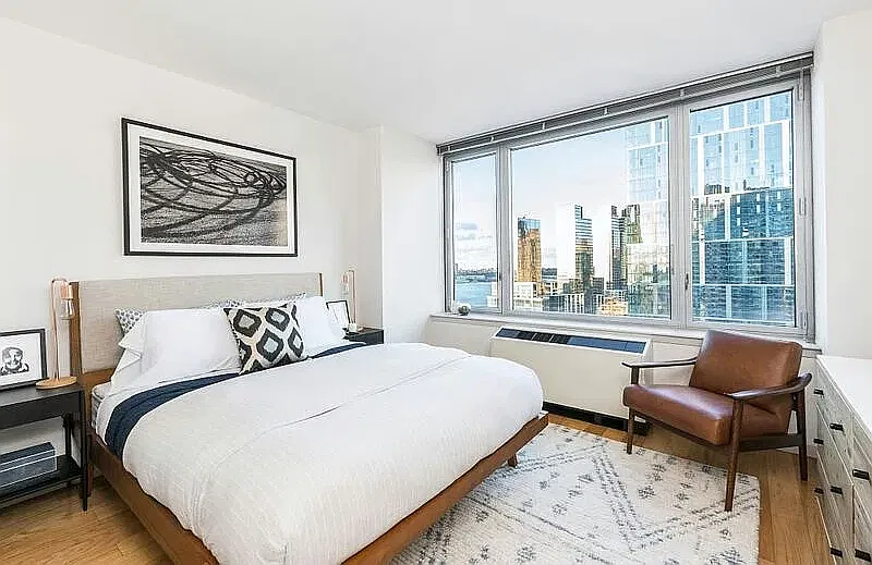 601 West 57th Street — Photo 2