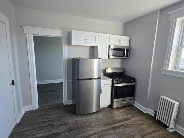 228 Hancock Avenue image 4 of 16