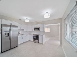 3721 SW 88th Ct, Miami, FL 33165