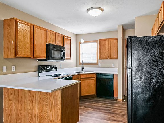 4th image of 6901 N Steamboat Dr #B