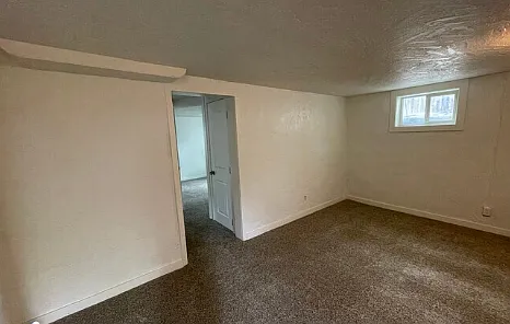 2 bed, 900 sqft, $1,300 — Photo 3