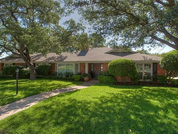 2nd image of 3709 Summercrest Dr