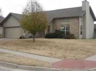 834 S Hemlock Ave, Springfield, MO 65802