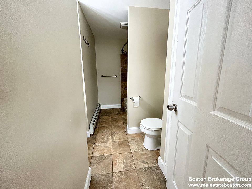 2nd image of 78A Saint Stephen St #4