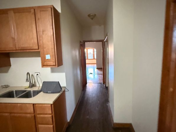 2825 N Milwaukee Ave #1