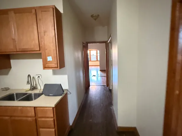 2825 N Milwaukee Ave, Chicago, IL