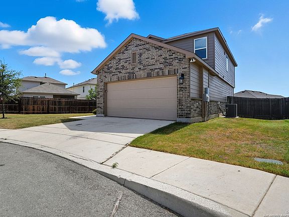 3rd image of 12928 Cicely Ct