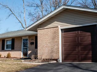 6905 Roberts Dr, Woodridge, IL 60517