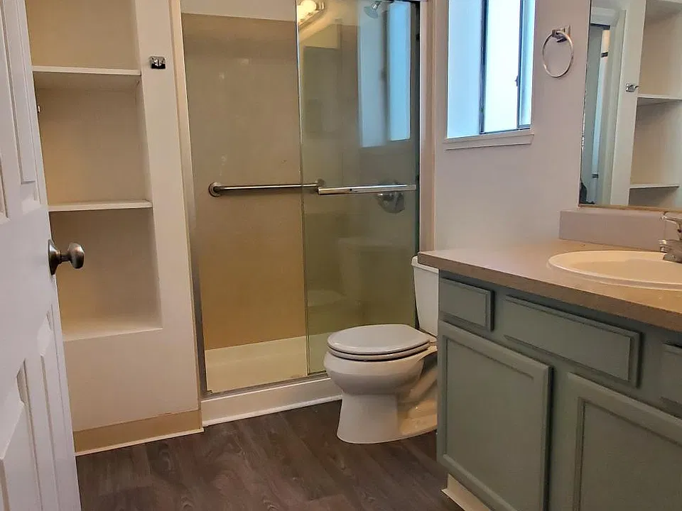 2nd Bathroom