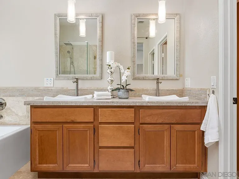 11785 Westview Pkwy — Photo 35