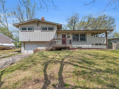 2404 NE 63rd Pl, Gladstone, MO, 64118