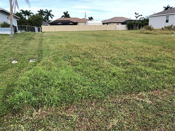 3rd image of 2623 Surfside Blvd
