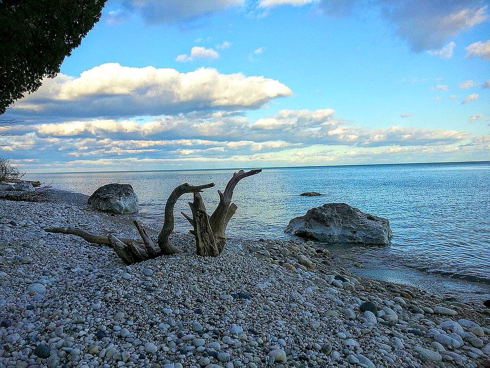 1st image of N5356 Lakeshore Dr