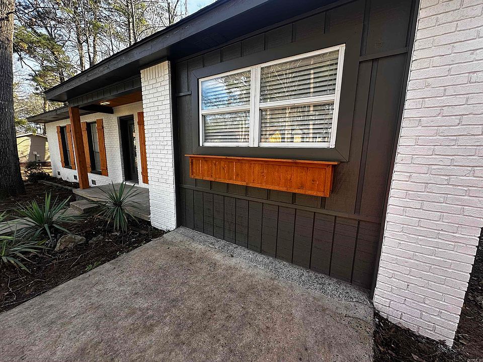 1st image of 9701 Woodland Dr