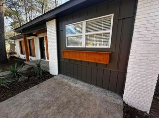9701 Woodland Dr, Mabelvale, AR 72103