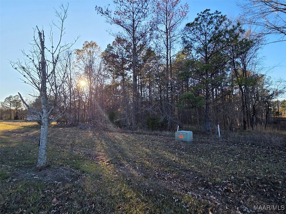 2nd image of 127 Woods N Water Ln