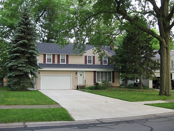 1272 Ford Rd, Lyndhurst Ohio