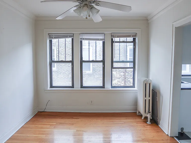 4252 N Clark St #2 — Photo 7
